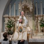 Christ Offers Himself in the Mass