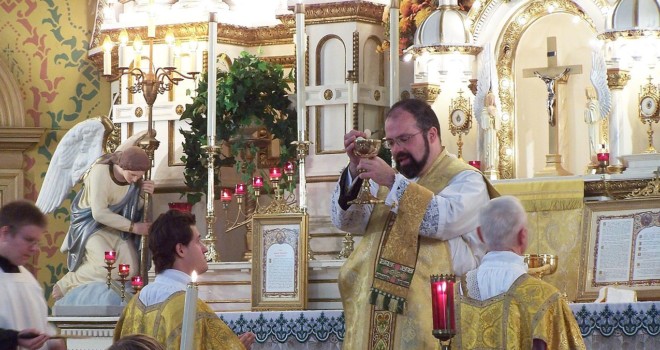 How to Receive Communion to the Fullest