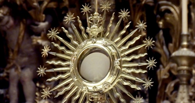 How St. Faustina Can Help Us Adore the Blessed Sacrament