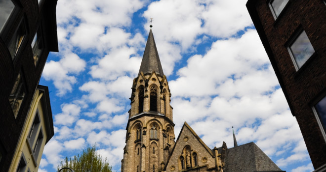 13 God-Centered Reasons to Go to Church Every Weekend