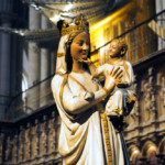How My Toddler Deepens My Marian Consecration