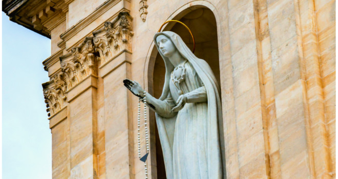The Fatima Visionary Who Helped an Artist Priest Sculpt an Iconic Statue of Our Lady