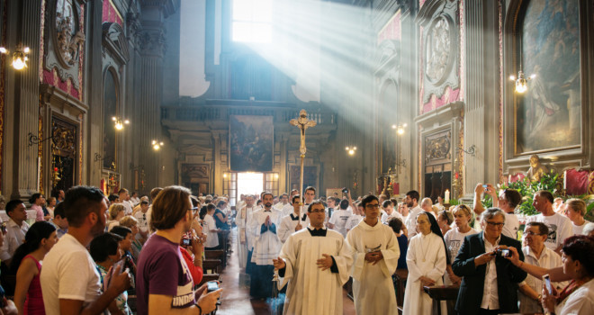 Ten Ways to Live Out the Prayer of Mass