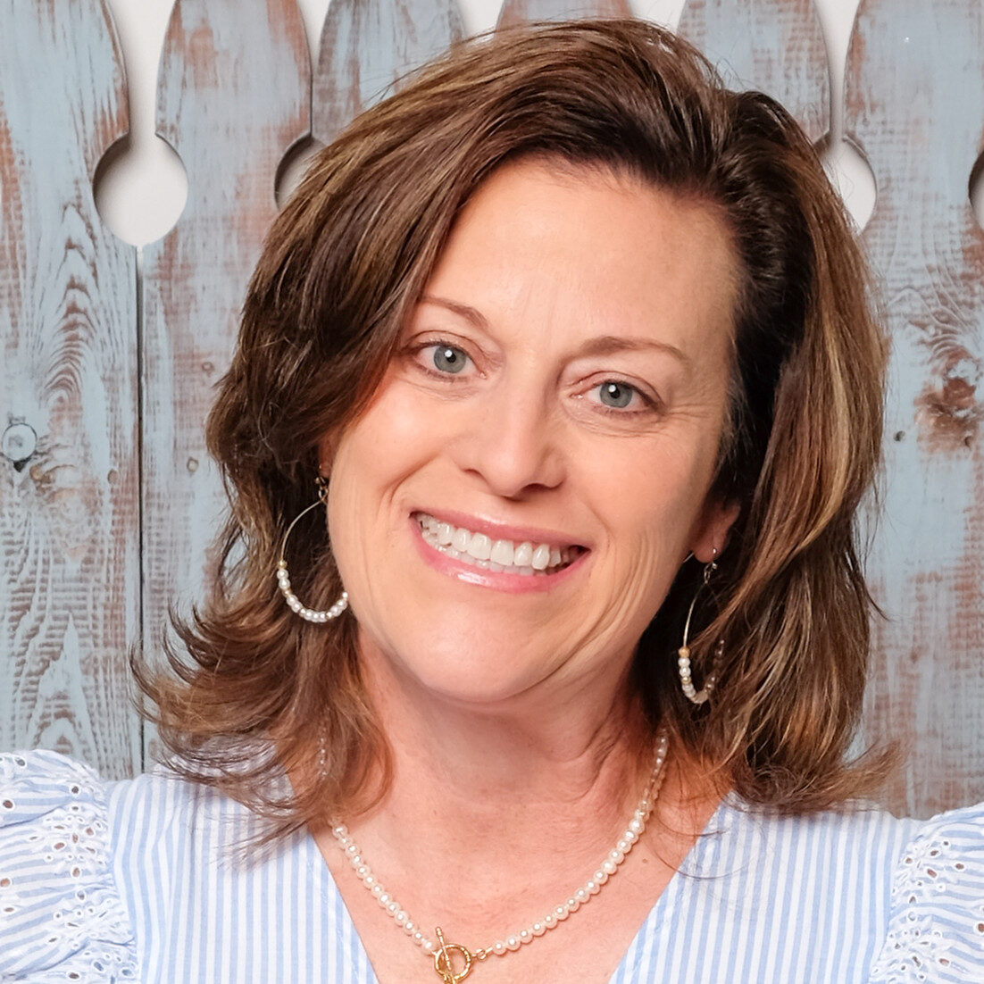 cropped-Beth-Bubik_Headshot