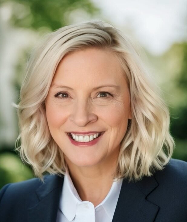 cropped-Karen-Hall_Headshot