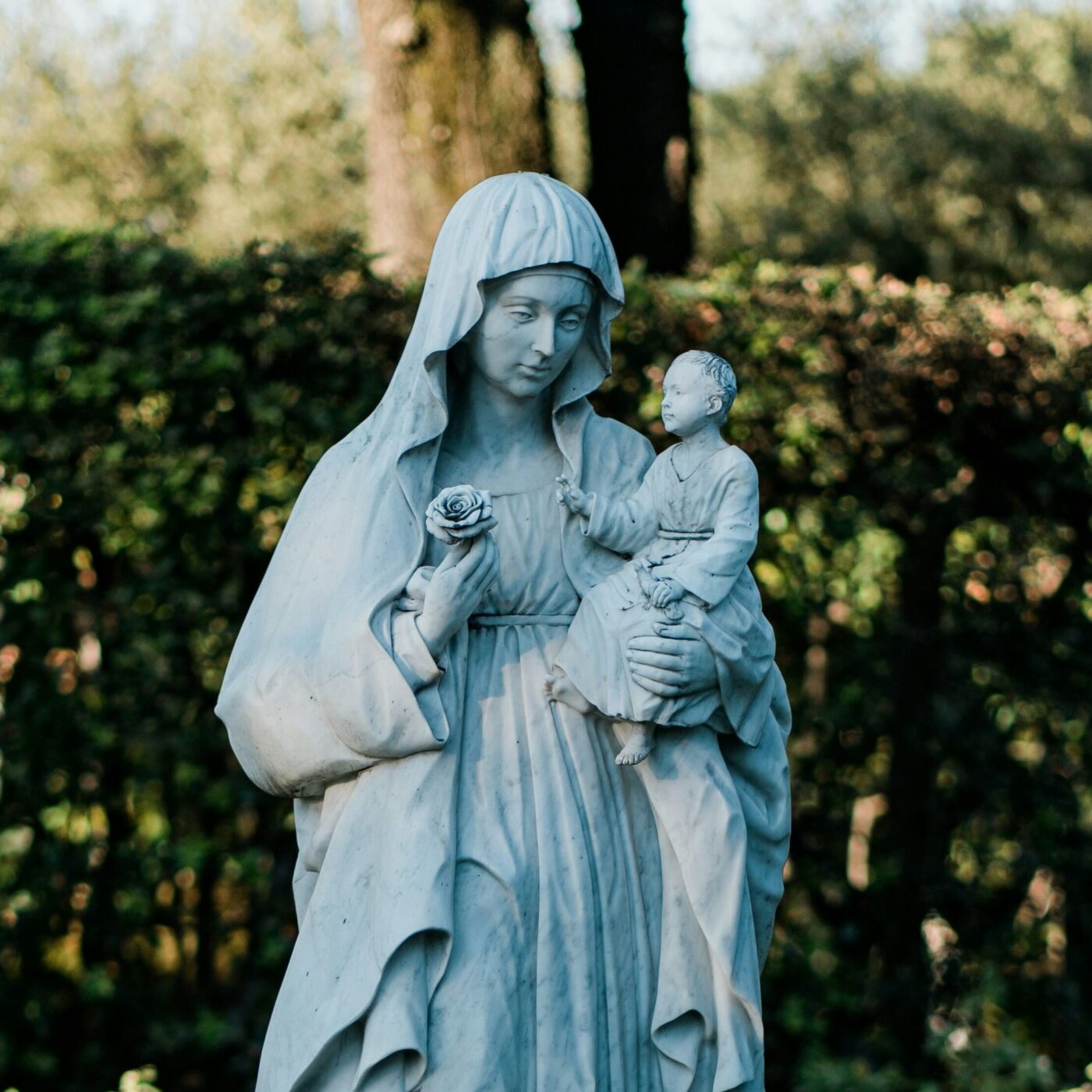 cropped-gabriella-clare-marino-IYRdh0-e0Jw-unsplash