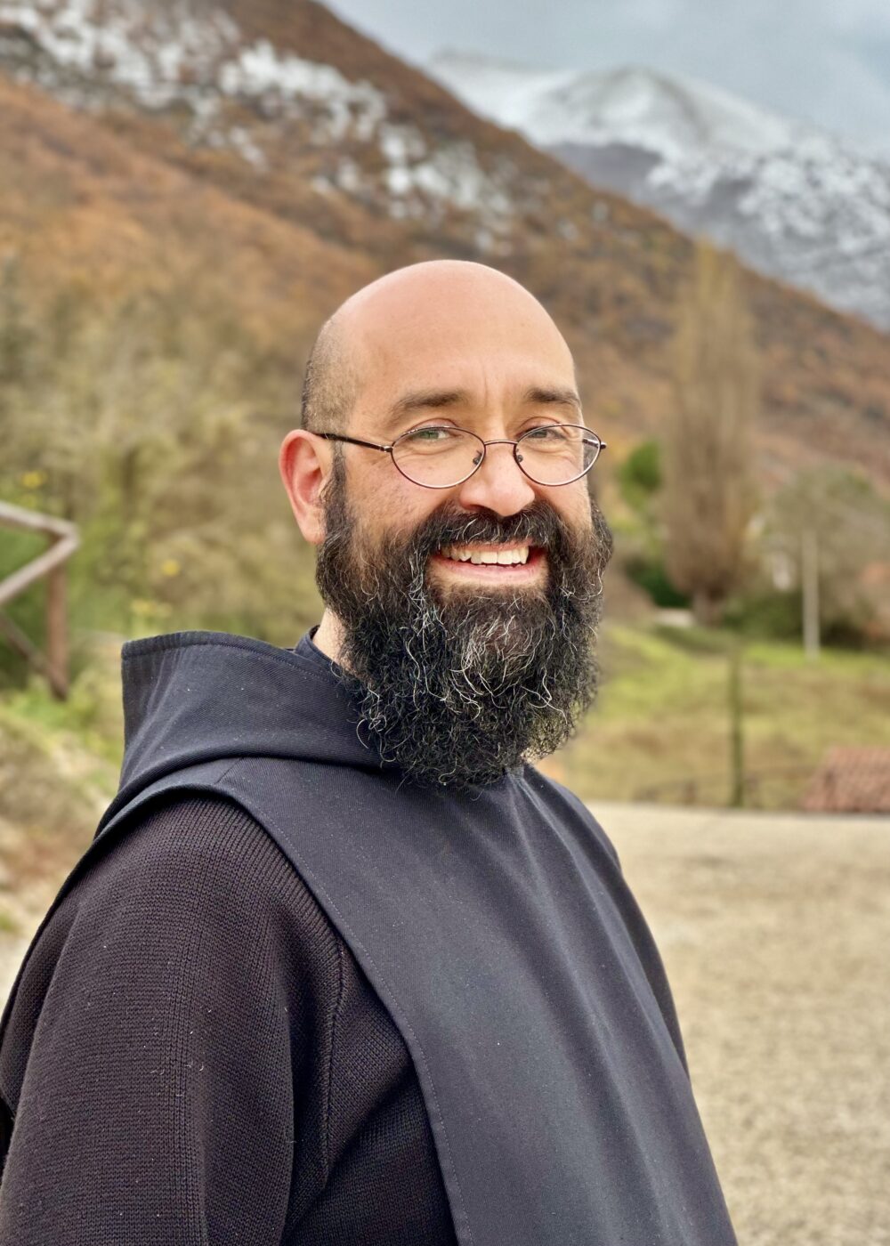 Fr. Nixen headshot 2026