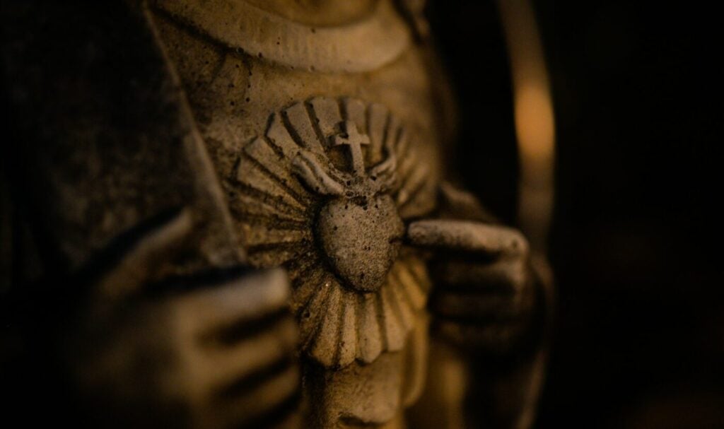 After the Enthronement: Living the Devotion to the Sacred Heart as a Family