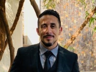 David Farias headshot